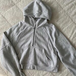 Stylish Gray lululemon scuba half zip